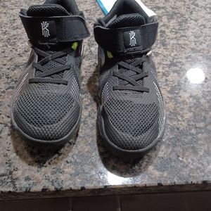 Boys Basketball shoes